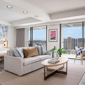 Larger Guest room 1 King Ocean view Ainahau Tower